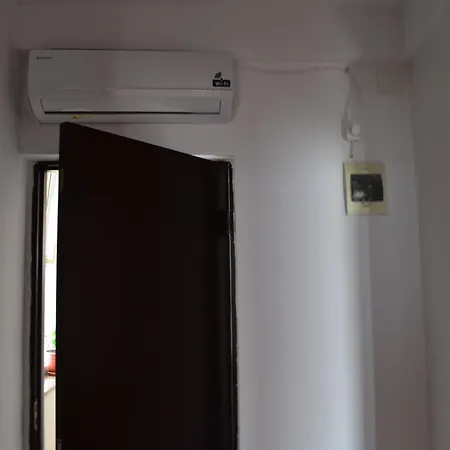 Πανσιόν La Playa 3*