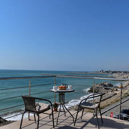 La Playa 코스티네스티