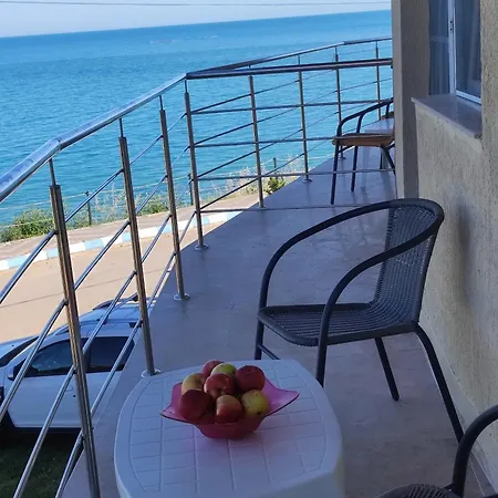 La Playa 3* كوستِنيست